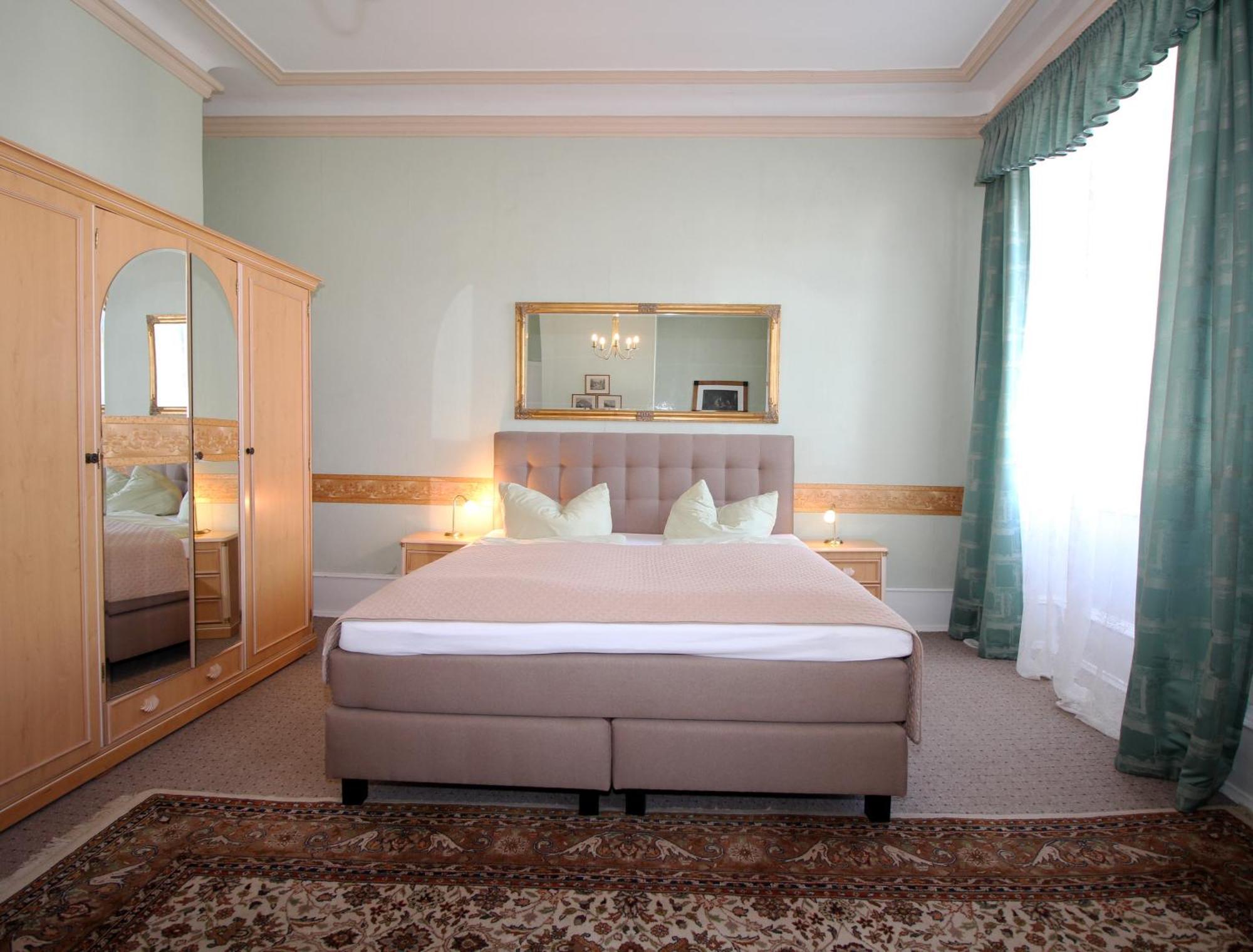 Historisches Hotel Zum Schwan Bad Karlshafen Luaran gambar